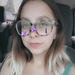 Meet your Posher, Hayley